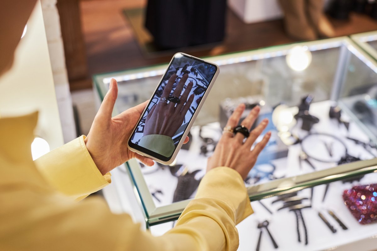 The Growing Impact of Visual Search on Online Jewellery Shopping